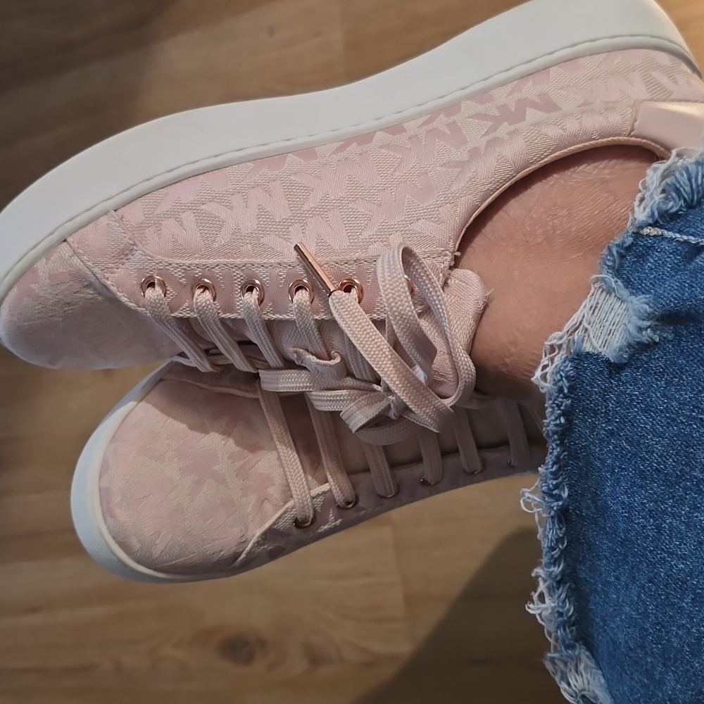 Michael Kors Poppy Embroidered Jaquard Sneakers💖